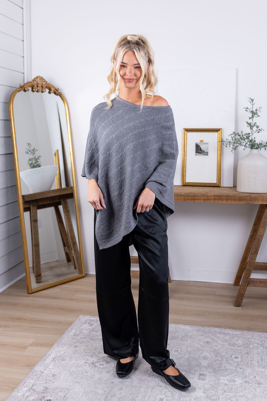 Carson Poncho | Charcoal