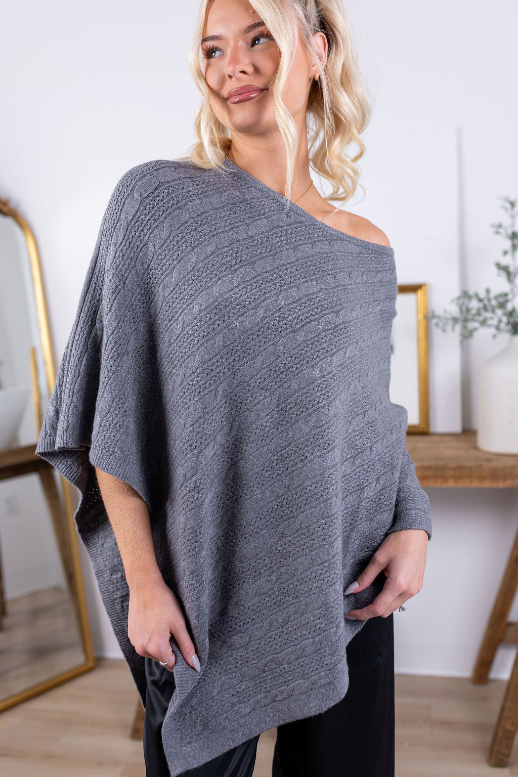 Carson Poncho | Charcoal