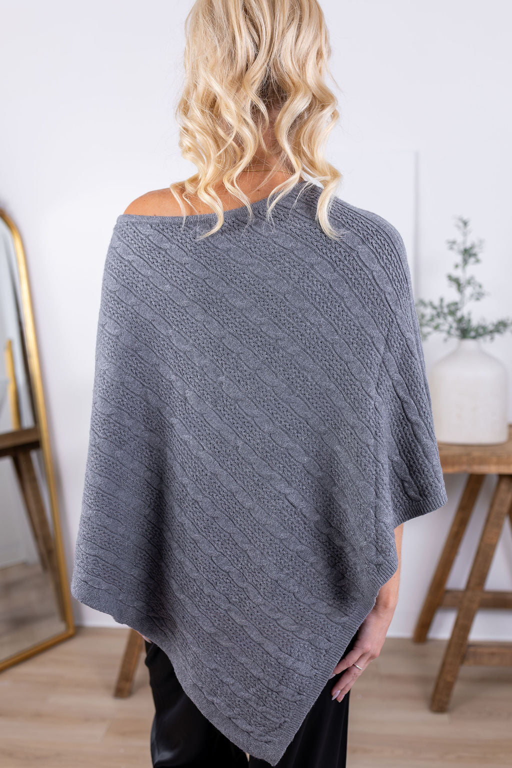 Carson Poncho | Charcoal