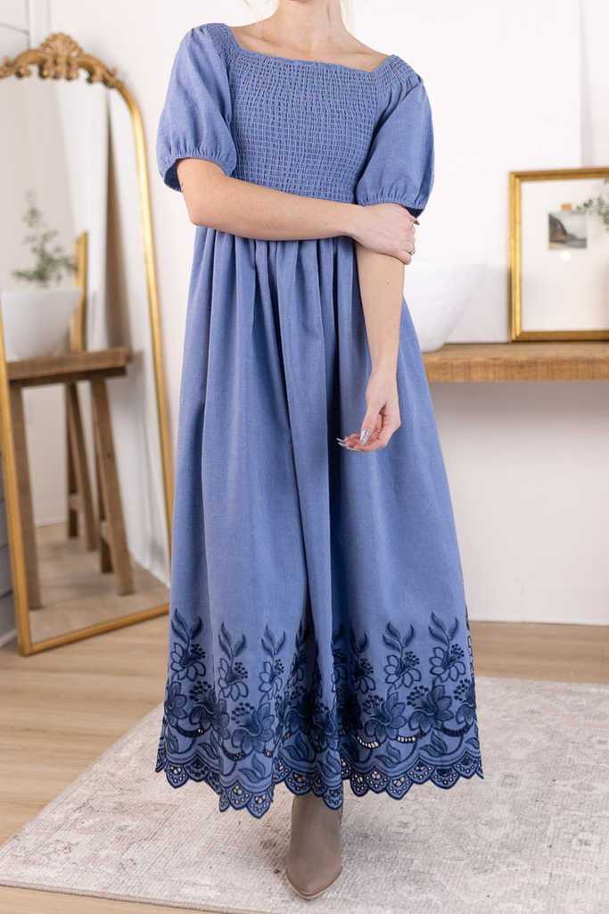 chelsea maxi dress Small Coat Chest Size:40 08/05/2025 lw creating a magnetic aura Azazie Saige